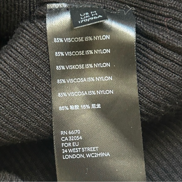 Anthropologie Cecilia Puff Sleeve
Ribbed Turtleneck black Size Medium - Picture 6 of 10